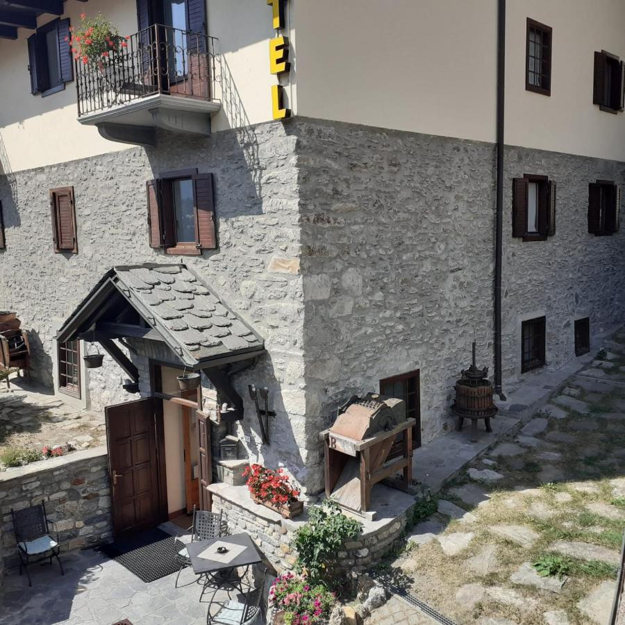 Hotel Ottoz Meuble 쿠르마예 외부 사진