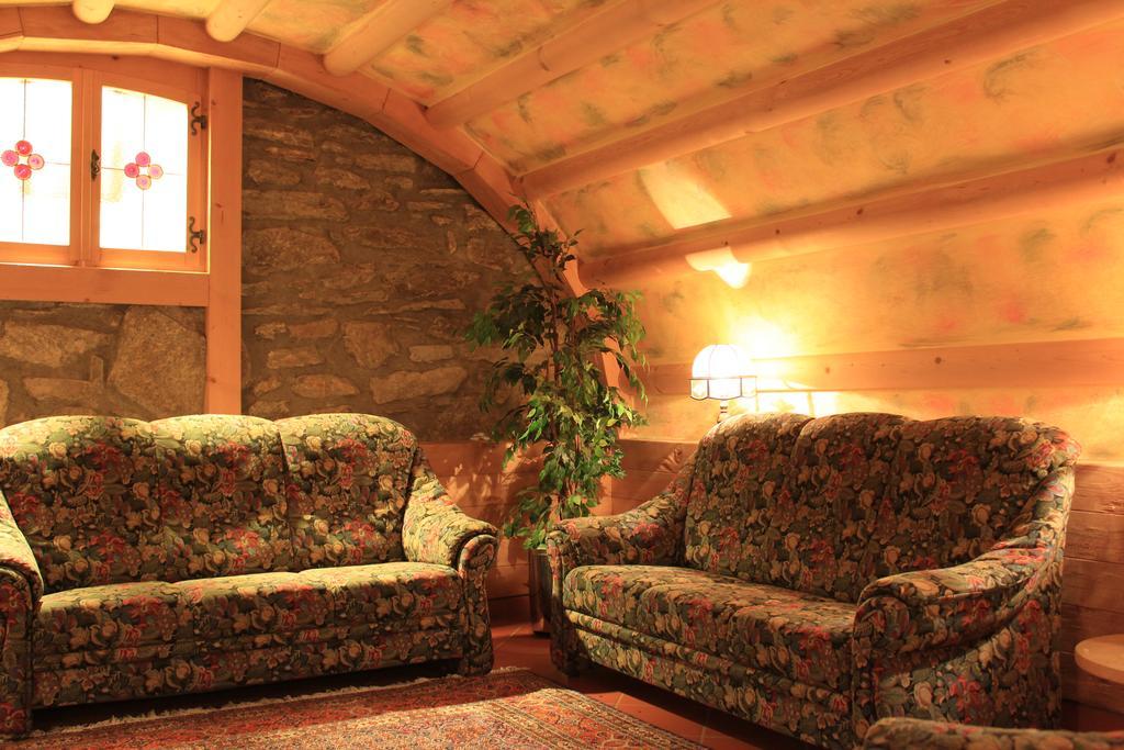 Hotel Ottoz Meuble 쿠르마예 외부 사진