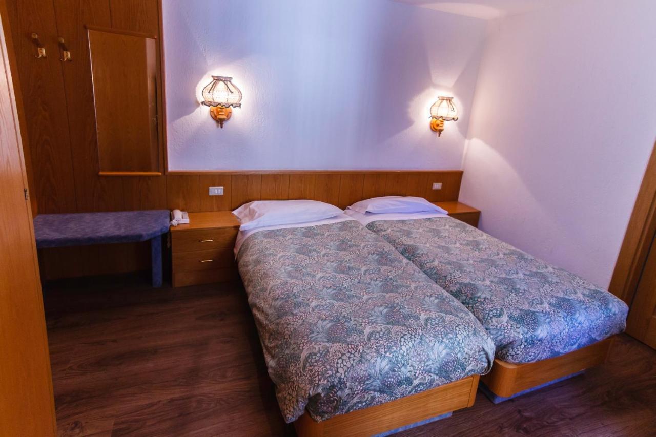 Hotel Ottoz Meuble 쿠르마예 외부 사진
